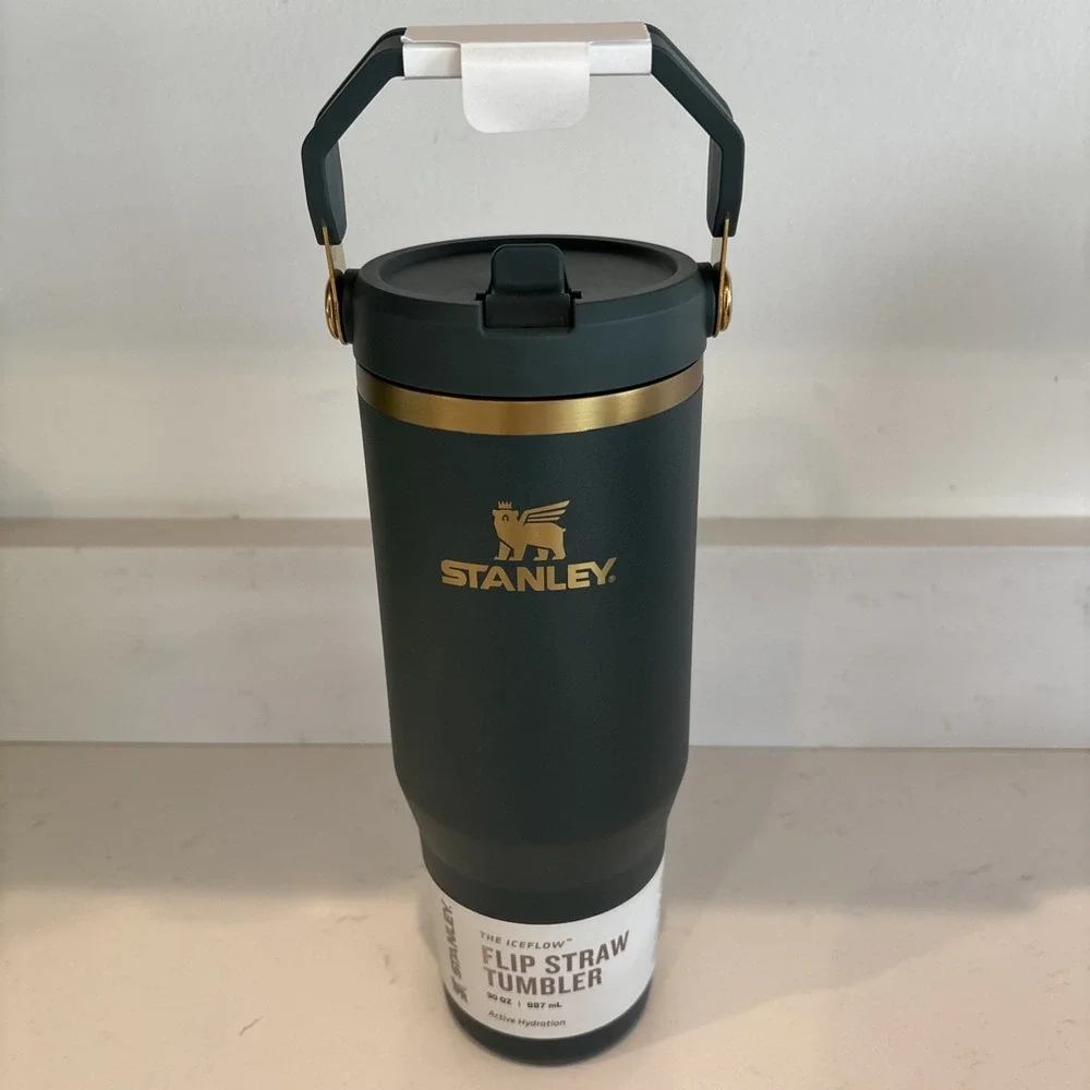 Stanley The Cheers & Cheer IceFlow Flip Straw Tumbler | 30 OZ; WREATH